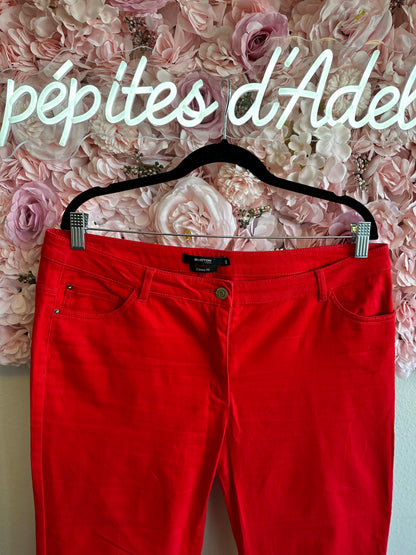 Pantalon jean rouge coupe Classic fit T.44