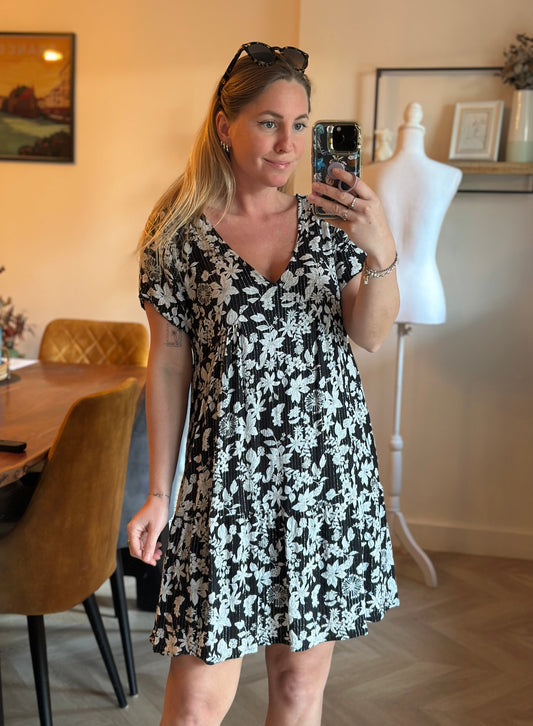 Robe fluide fleurie noir & blanc T.36/38