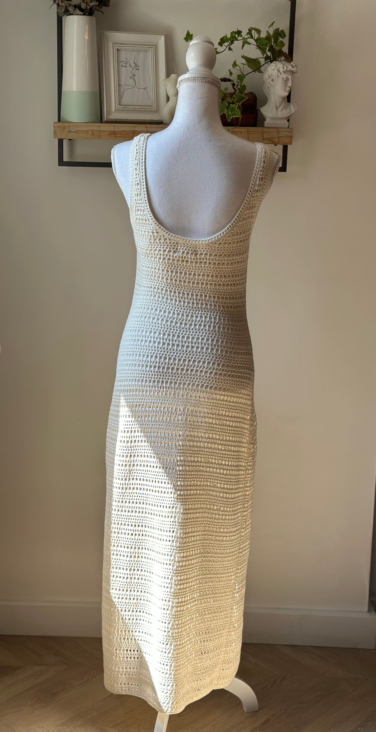 Robe longue au crochet crème neuve T.38