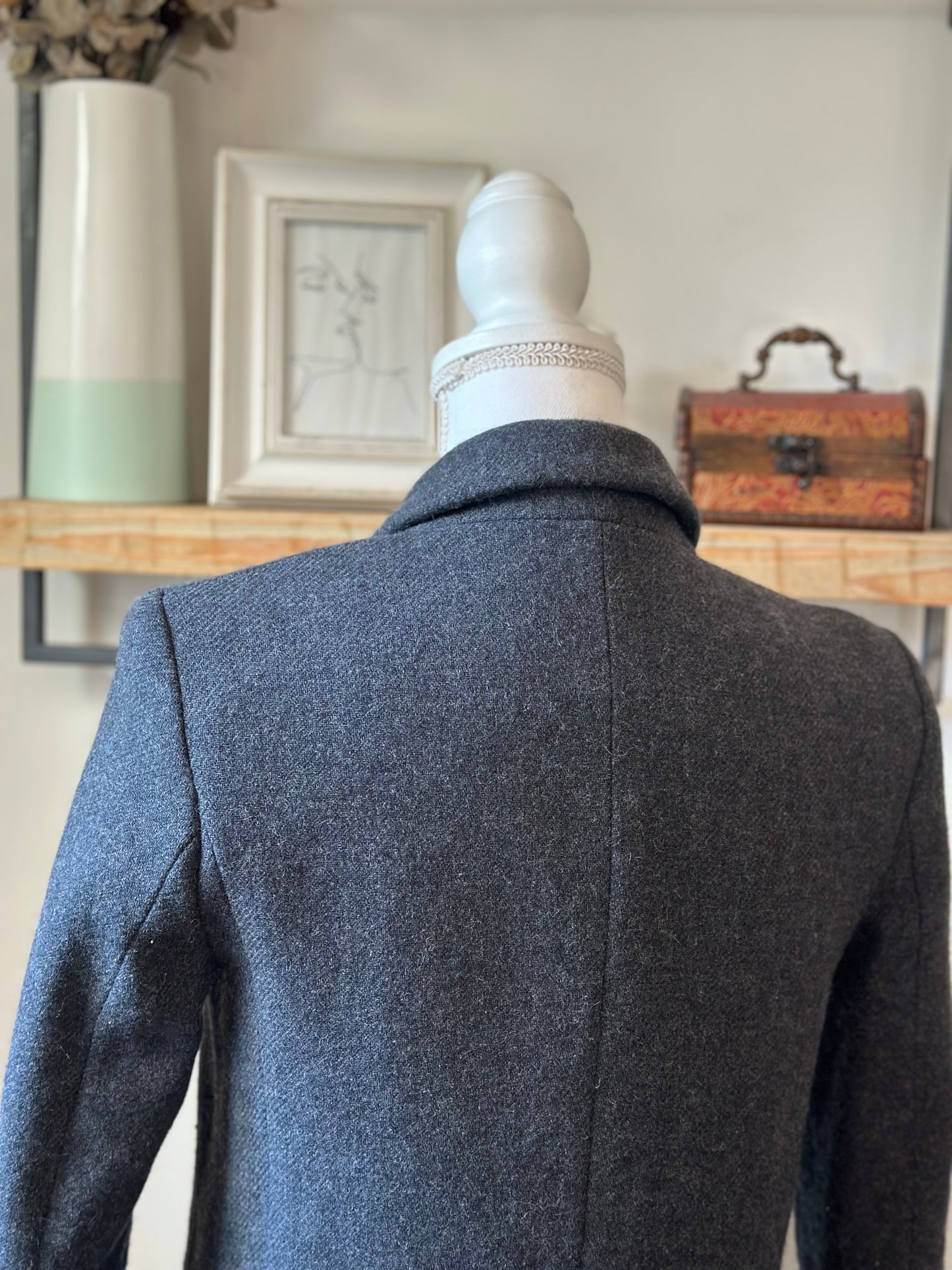 Manteau long croisé gris anthracite en laine T.34