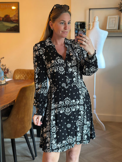 Robe évasée imprimé noir et blanc viscose T.38