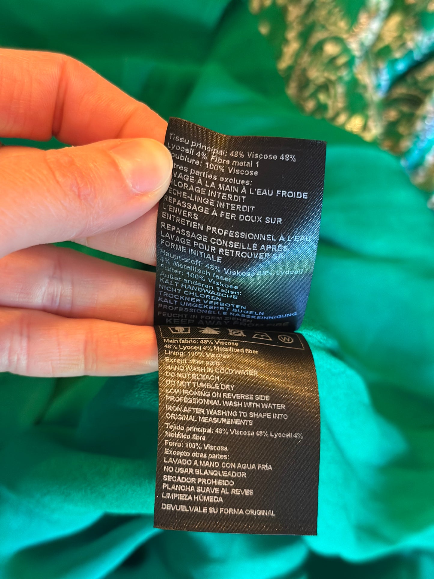 Robe fluide cachemire vert lurex modèle Clem T.34
