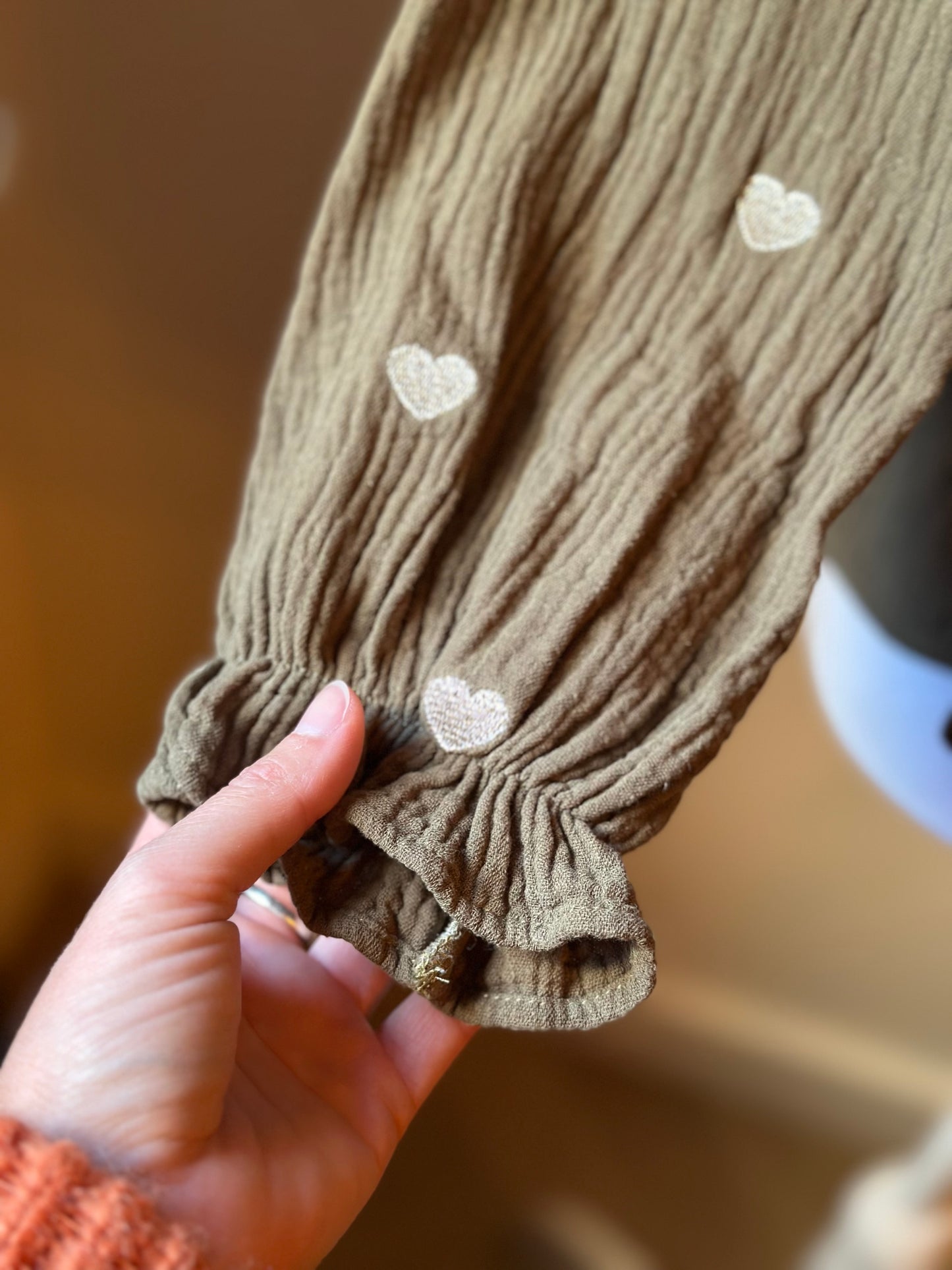 Chemise à motifs cœurs en gaze de coton kaki T.36