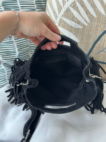 Sac à franges daim noir cuir Italie – bandoulière amovible