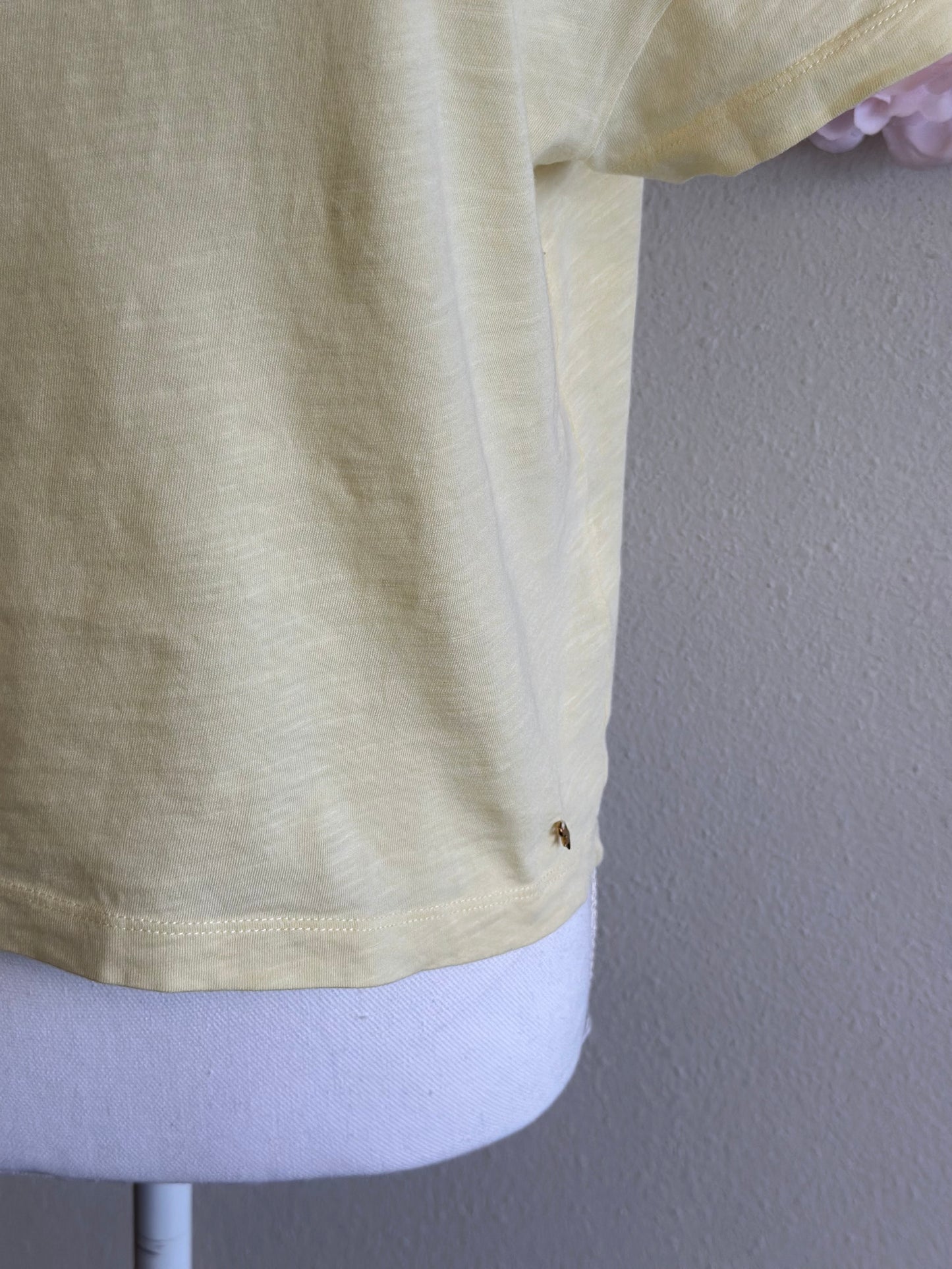 T-shirt estival oversize jaune pâle avec patch brodé, T.36