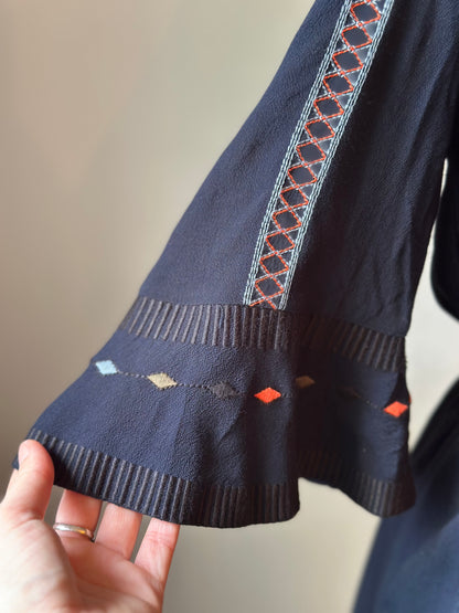 Robe modèle Plaza brodée T.36