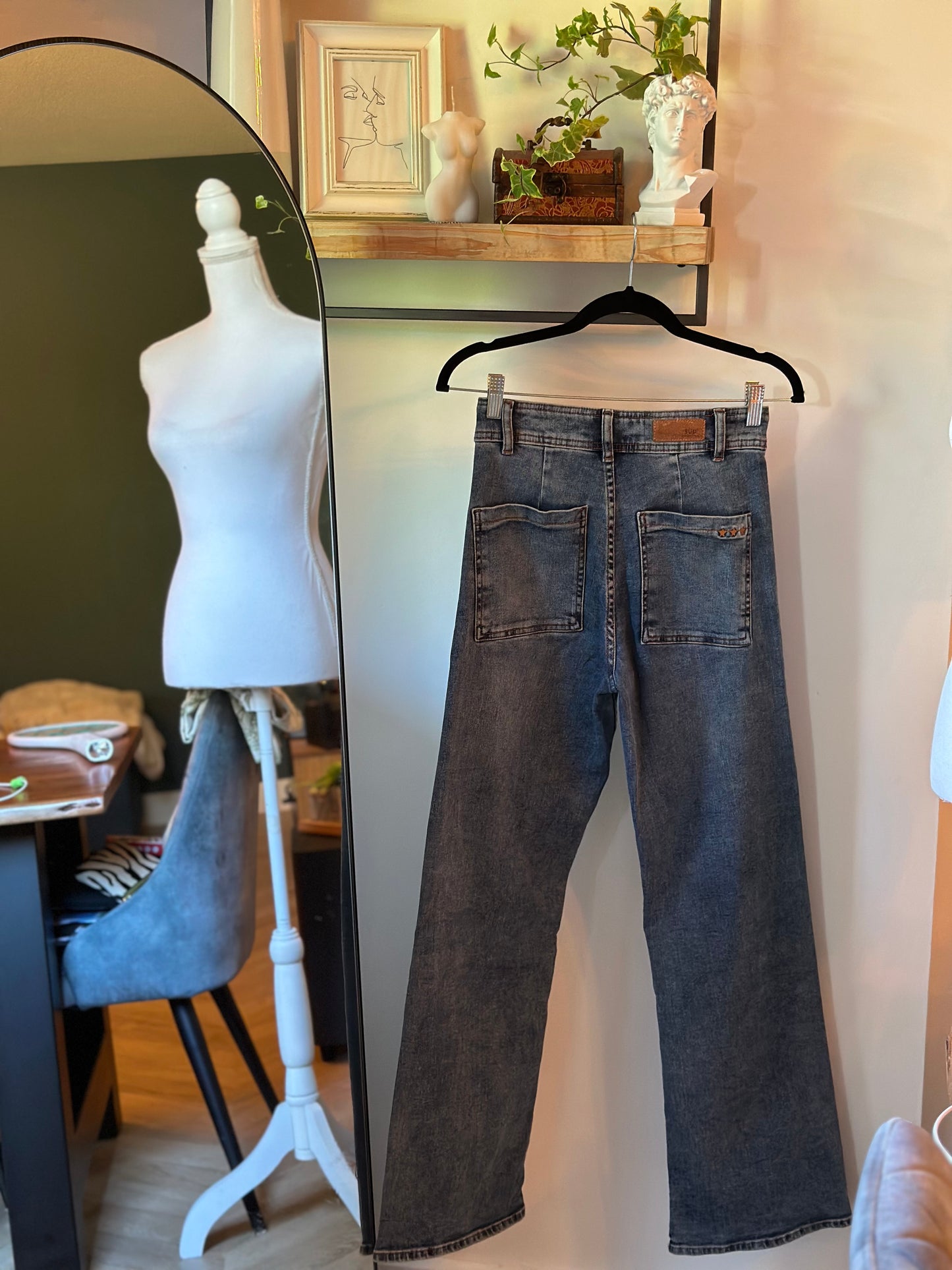 Jean taille haute jambes larges T.34