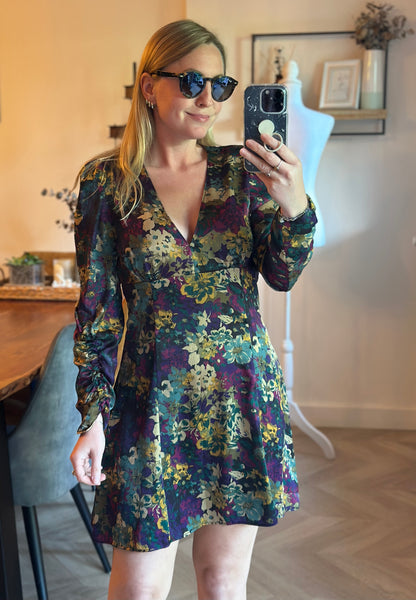 Robe fleurie satinée manches longues T.36