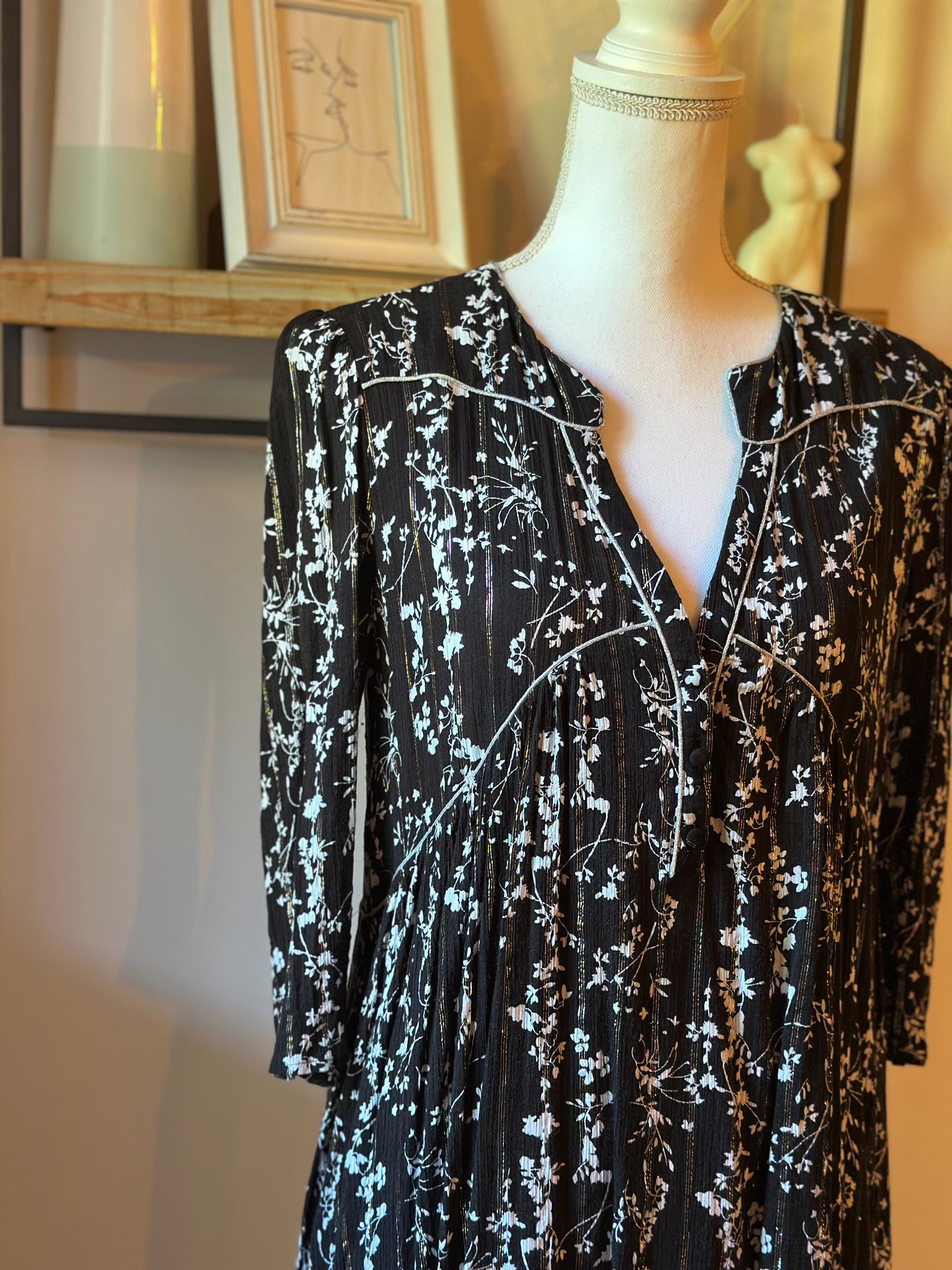 Robe Frezza coupe fluide fleurie noire et blanche T.38/2