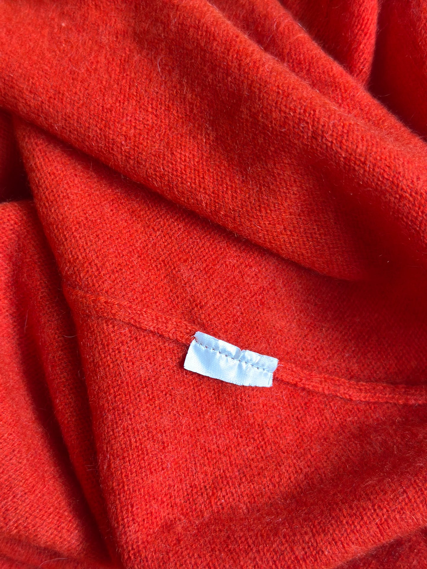 Pull col V 100 % cachemire T.38