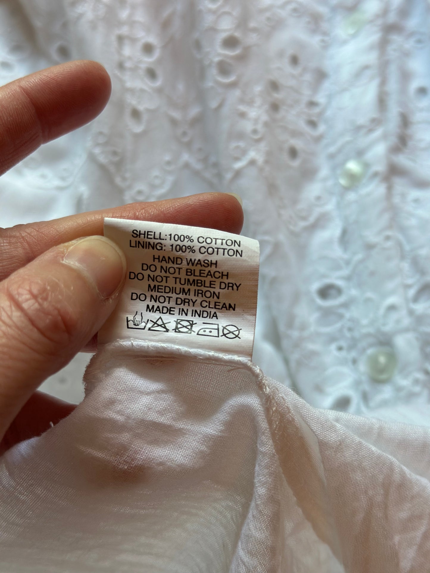 Robe longue blanche broderie anglaise T.36