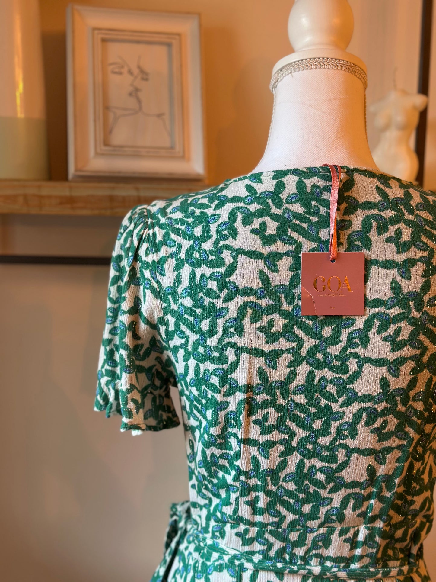 Robe portefeuille imprimé vert neuves T.38