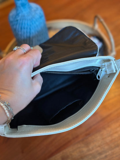 Sac bandoulière en cuir blanc crème cercle argenté – Vintage Made in France