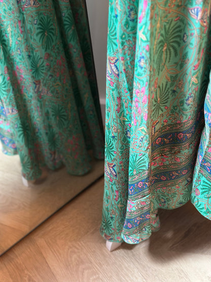Robe longue imprimé fleuri, dos nu, en soie T.U