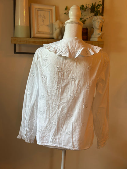 Blouse blanche broderies florales et dentelle T.34