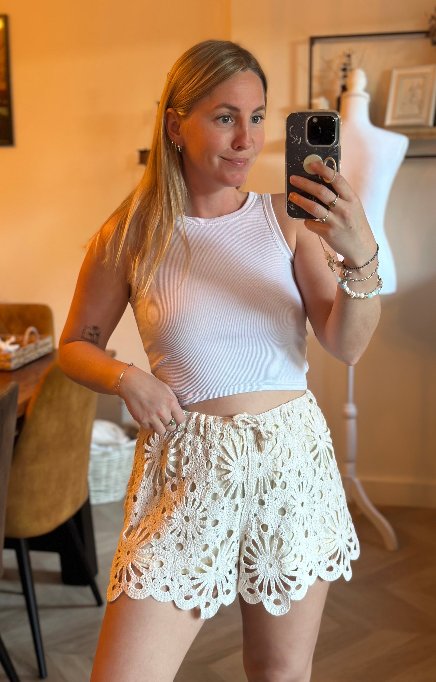 Short crochet écru dentelle T.36