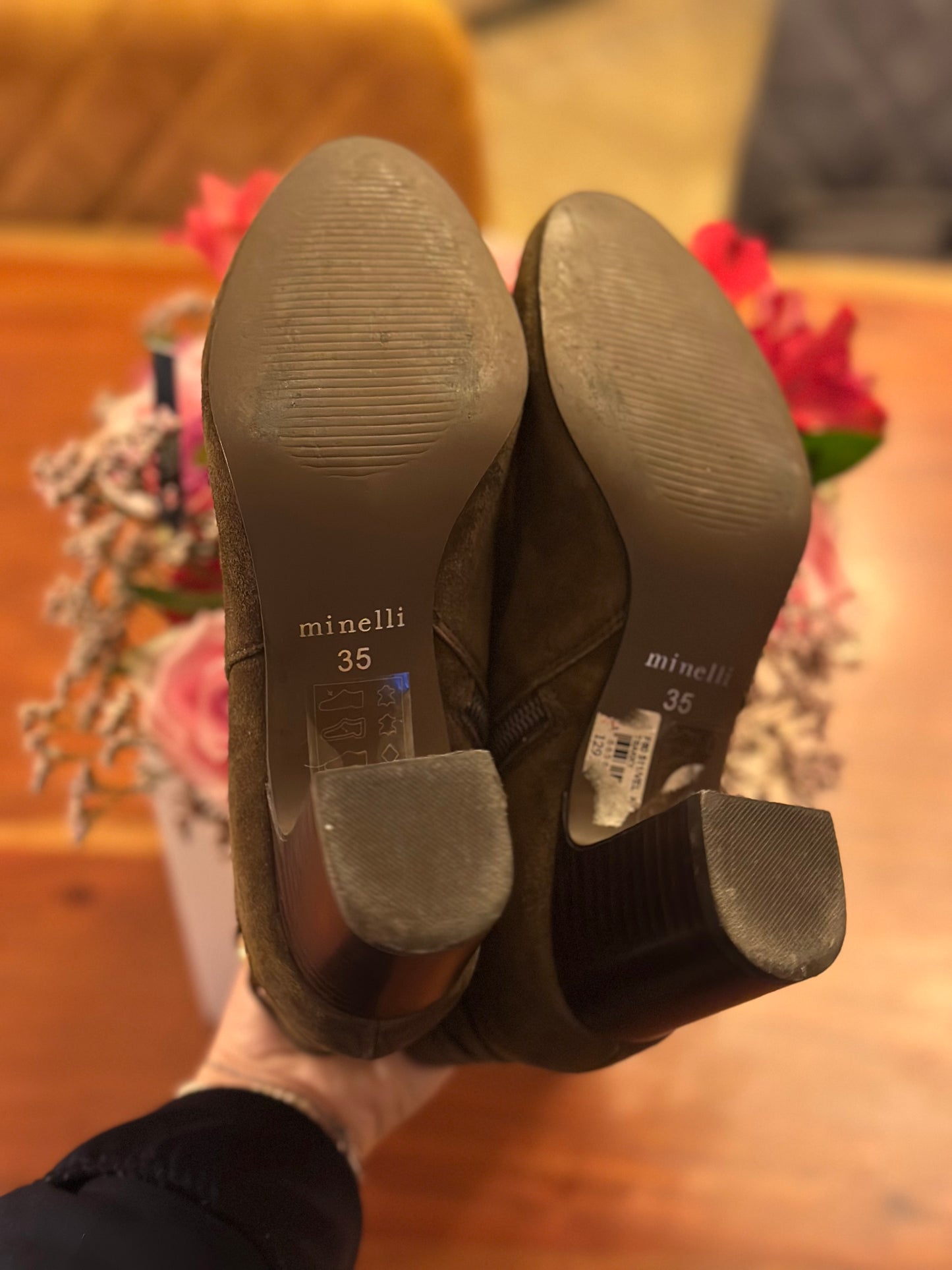 Bottines en cuir daim marron/kaki T.35