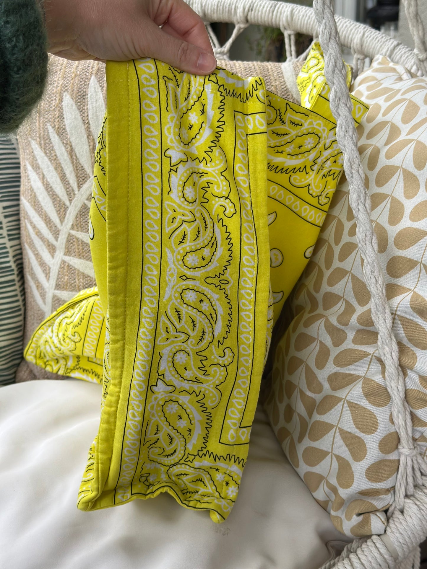 Sac cabas bandana jaune en coton matelassé Made in France 
 ￼