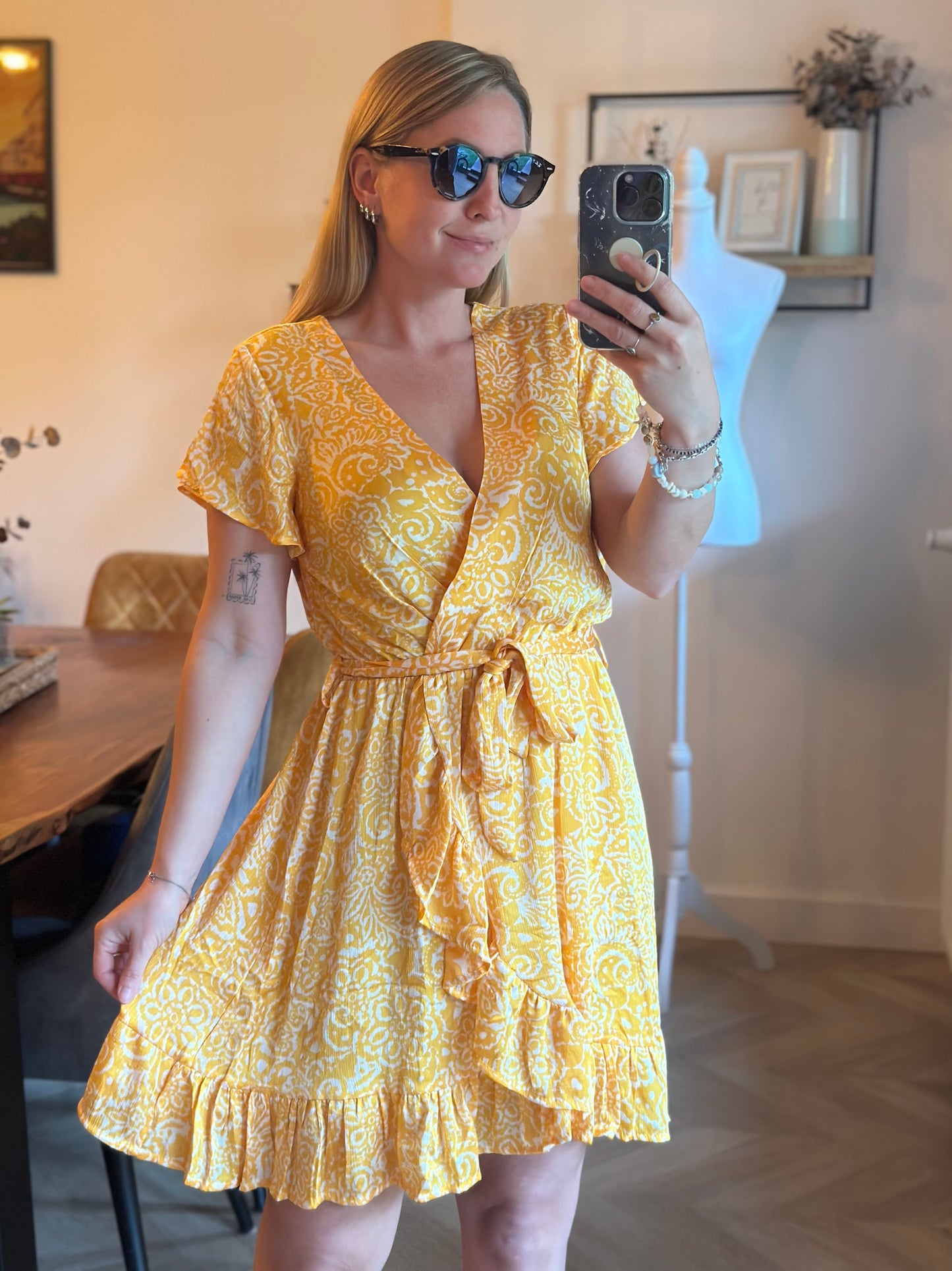 Robe portefeuille imprimé jaune T.36/38 neuve avec étiquette