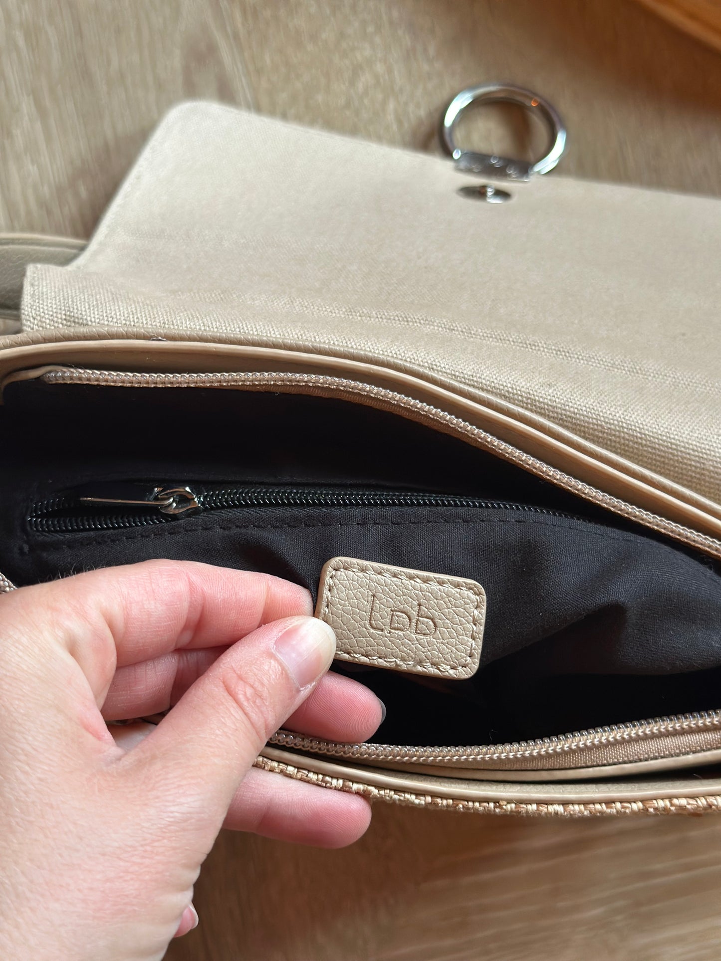 Sac à bandoulière modèle trotteur Armel beige