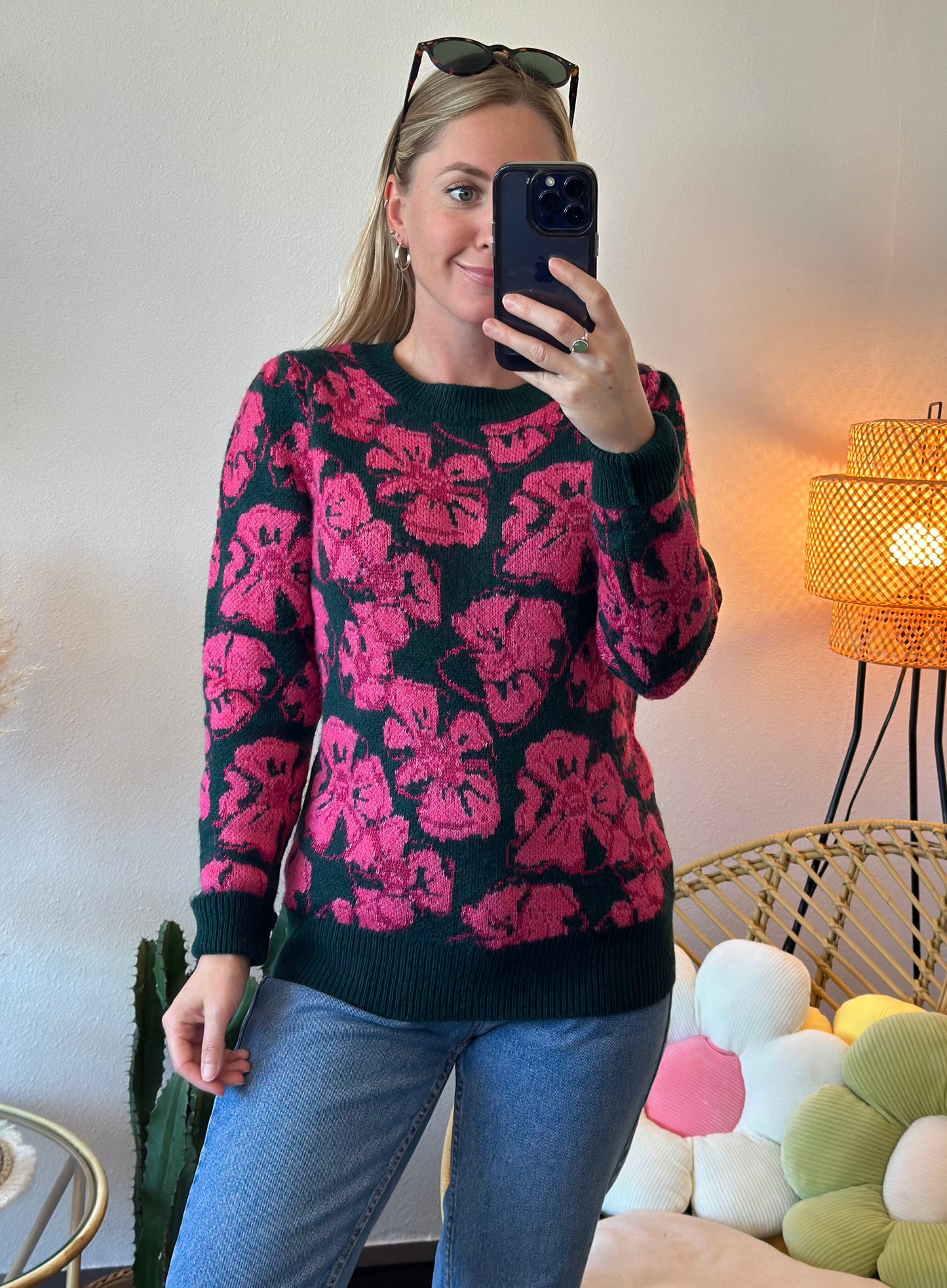 Pull en maille « Puebla » vert sapin à motif fleuri rose, T.34