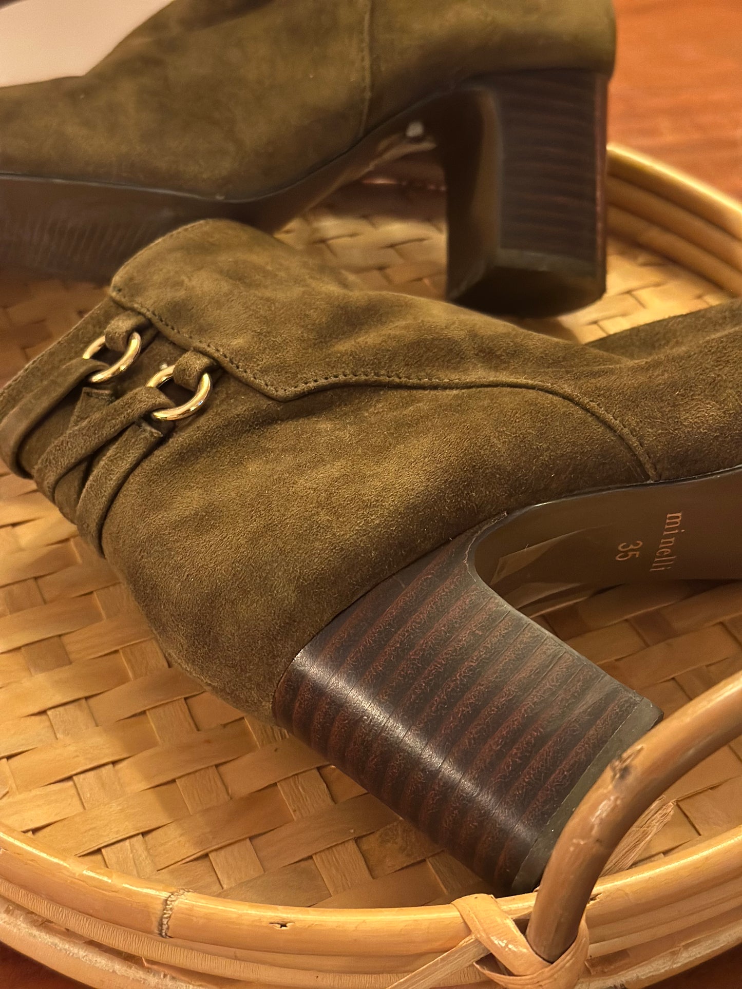 Bottines en cuir daim marron/kaki T.35