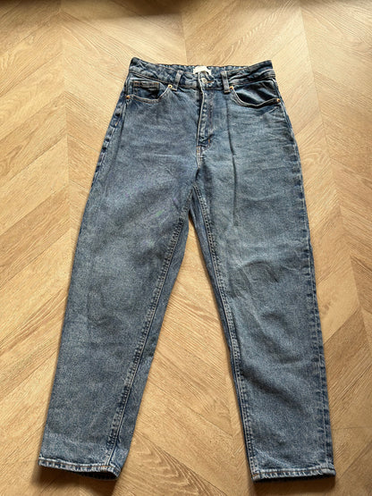 Jean mom droit en denim bleu délavé T.36