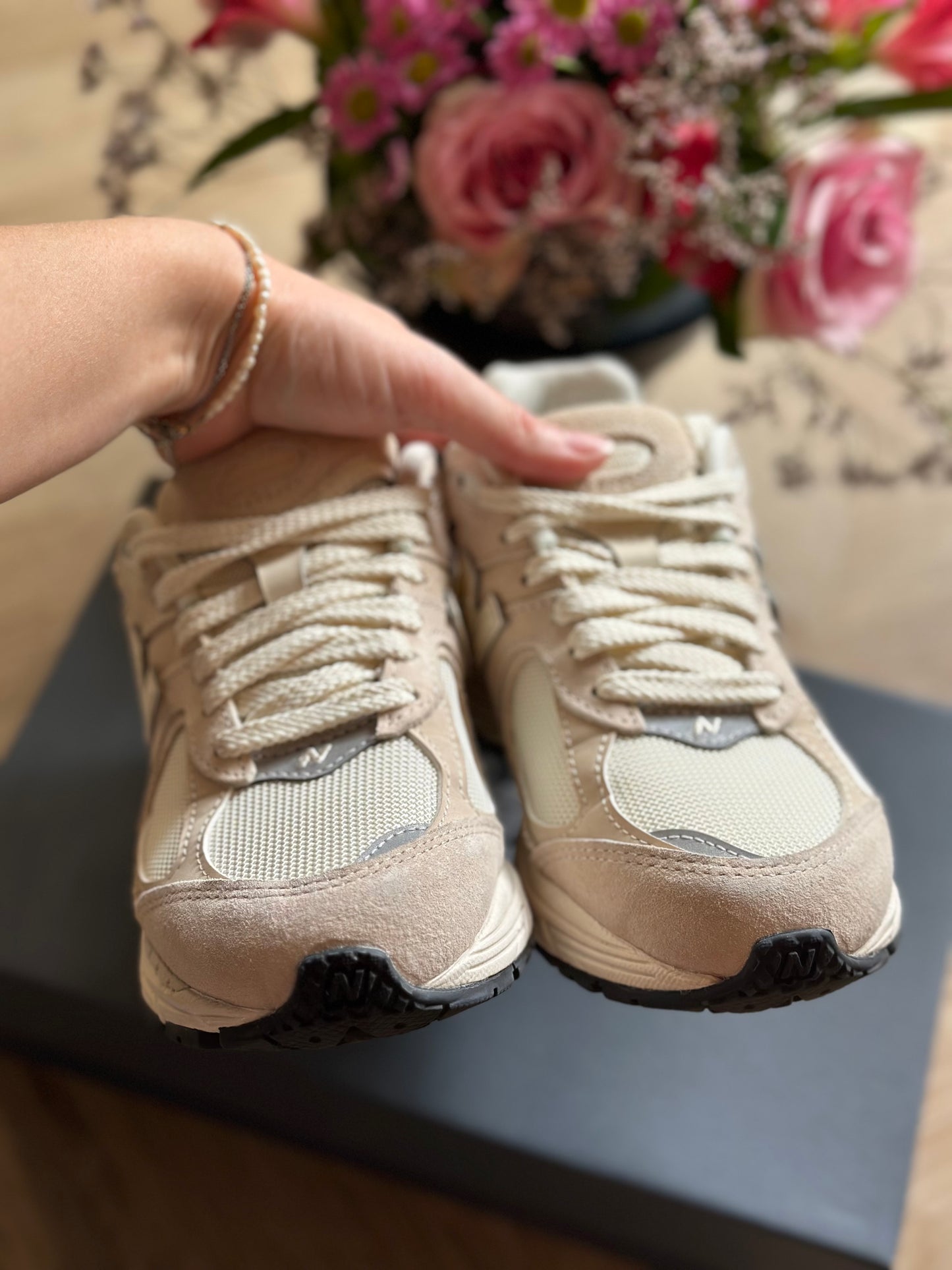 Basket New Balance 2002R beige P.36