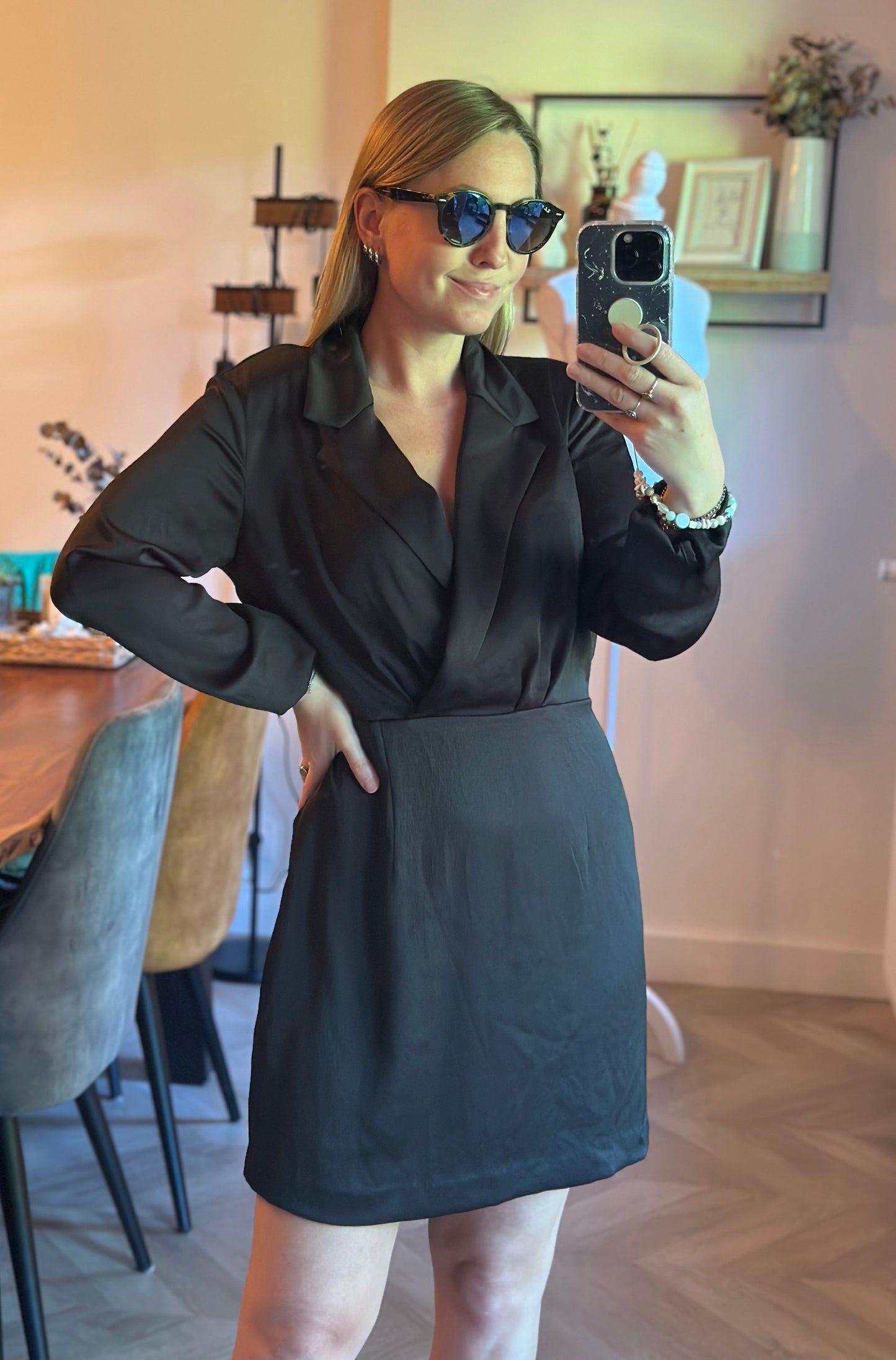 Robe blazer noire satinée T.38