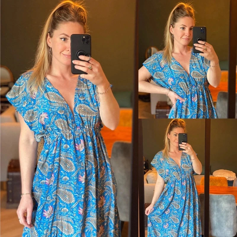 Belle robe longue motifs bleus fleuris T.U