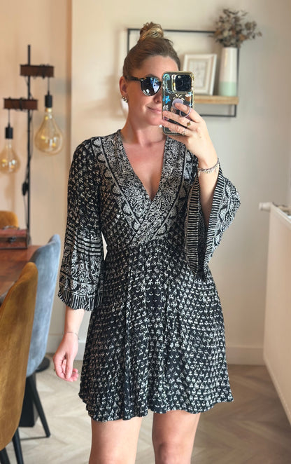 Robe cache-cœur imprimé noir et blanc T.34