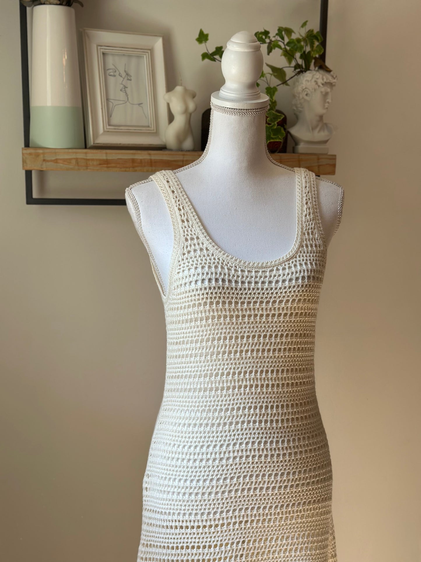 Robe longue au crochet crème neuve T.38