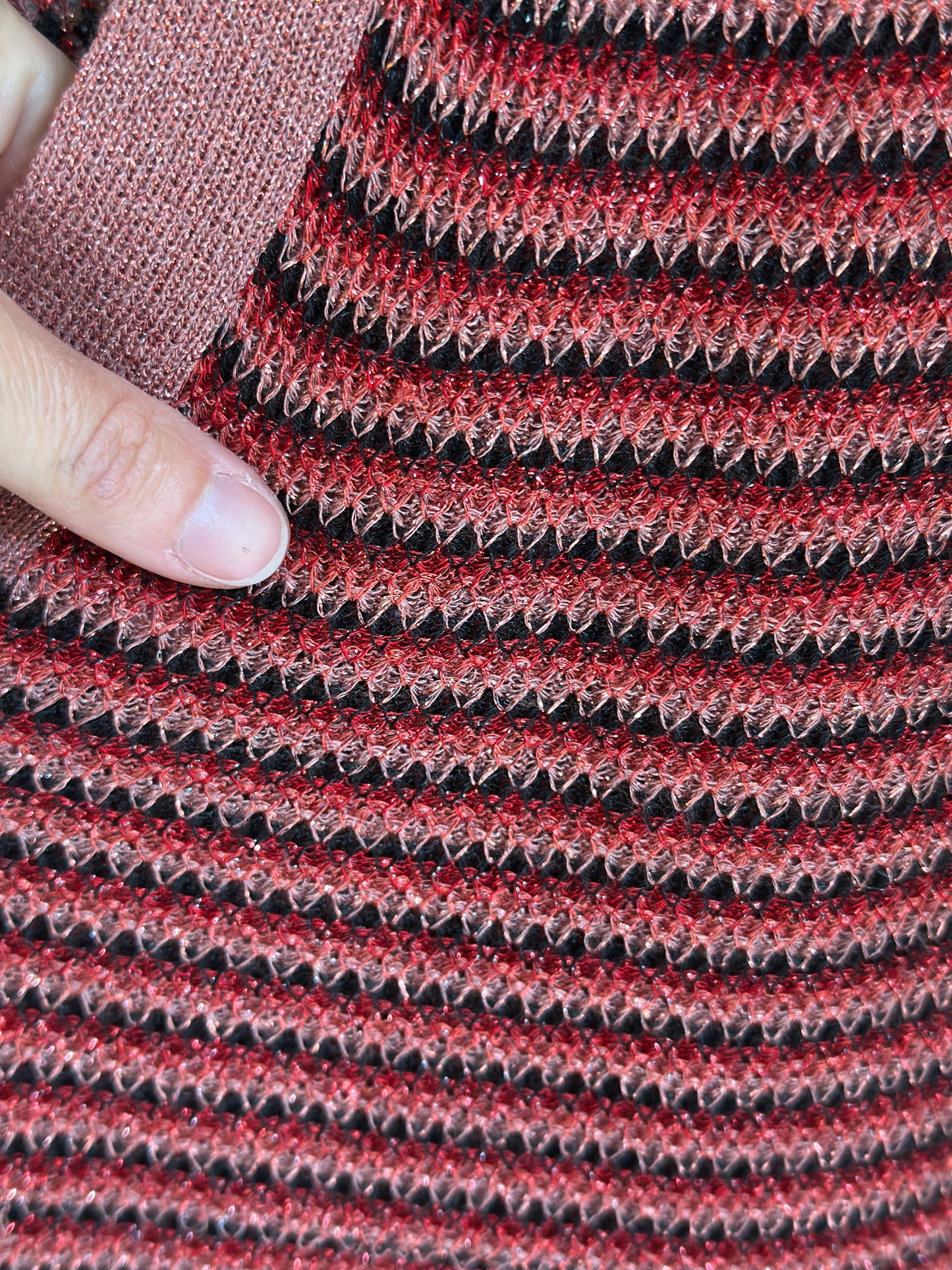 Pull polo pailleté T.38