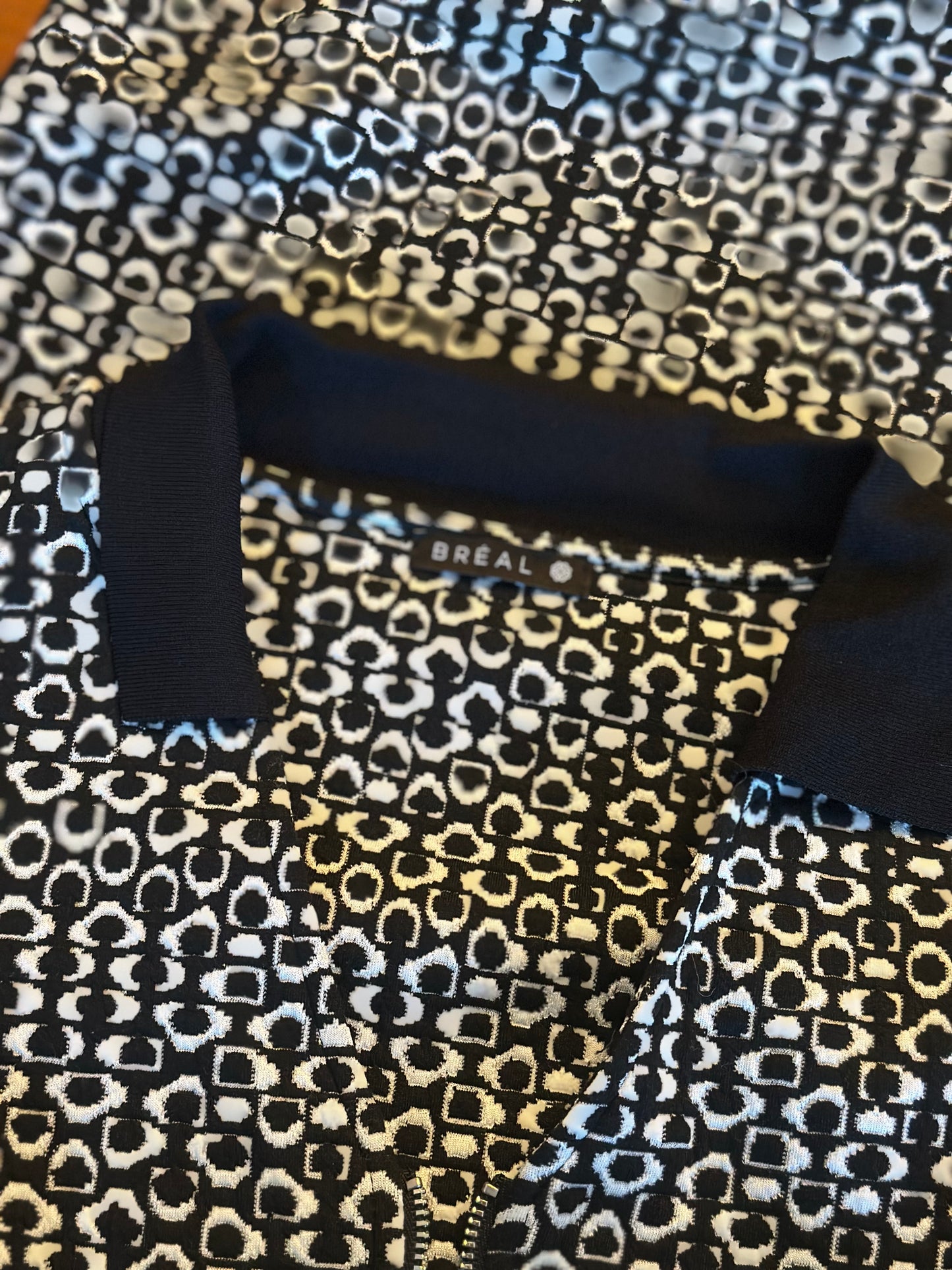 Robe droite imprimé graphique T.38