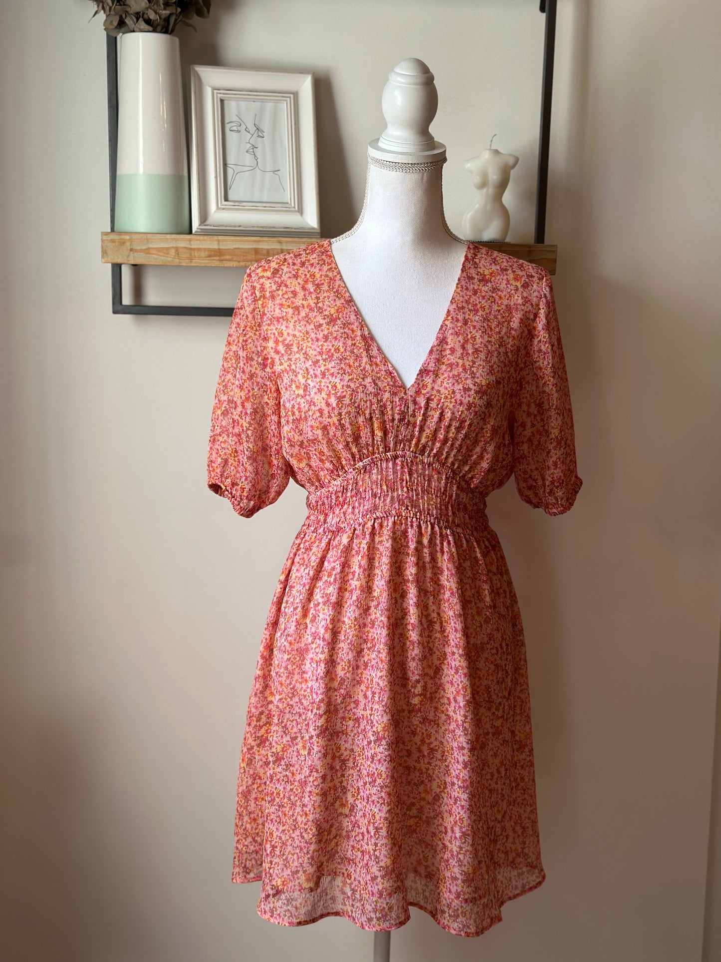 Robe midi fleurie col V smockée T.34