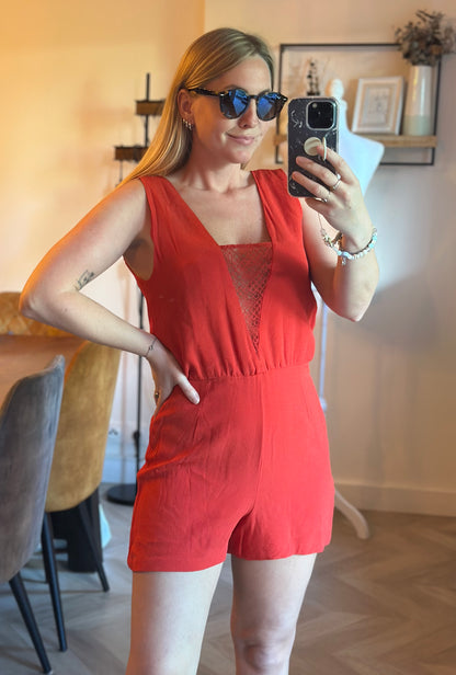 Combishort rouge décolleté dentelle Devas T.38