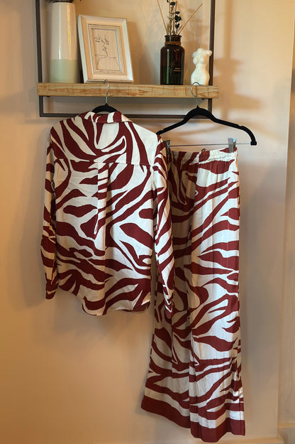 Ensemble zèbre chemise pantalon large fluide T.34/36