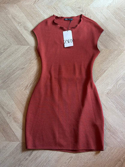 Robe courte moulante terracotta neuf avec étiquette T.38/40