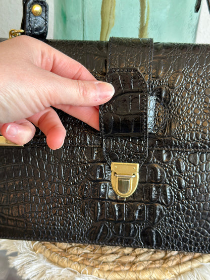 Sac porté épaule ou à main en cuir croco vintage, fabriqué en France