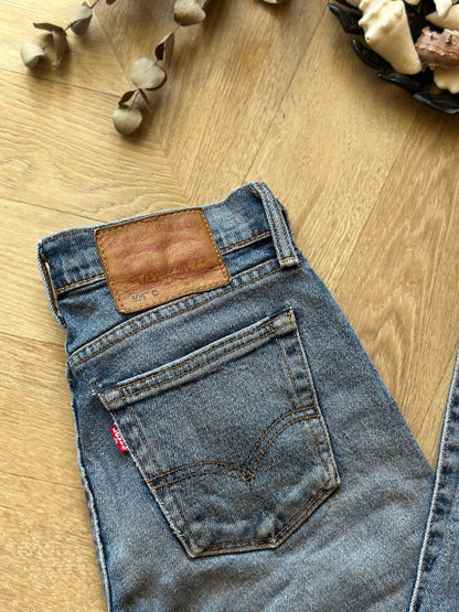 Jean Levi’s 505 C – Taille W25 L32 (équivalent 34/36 FR)