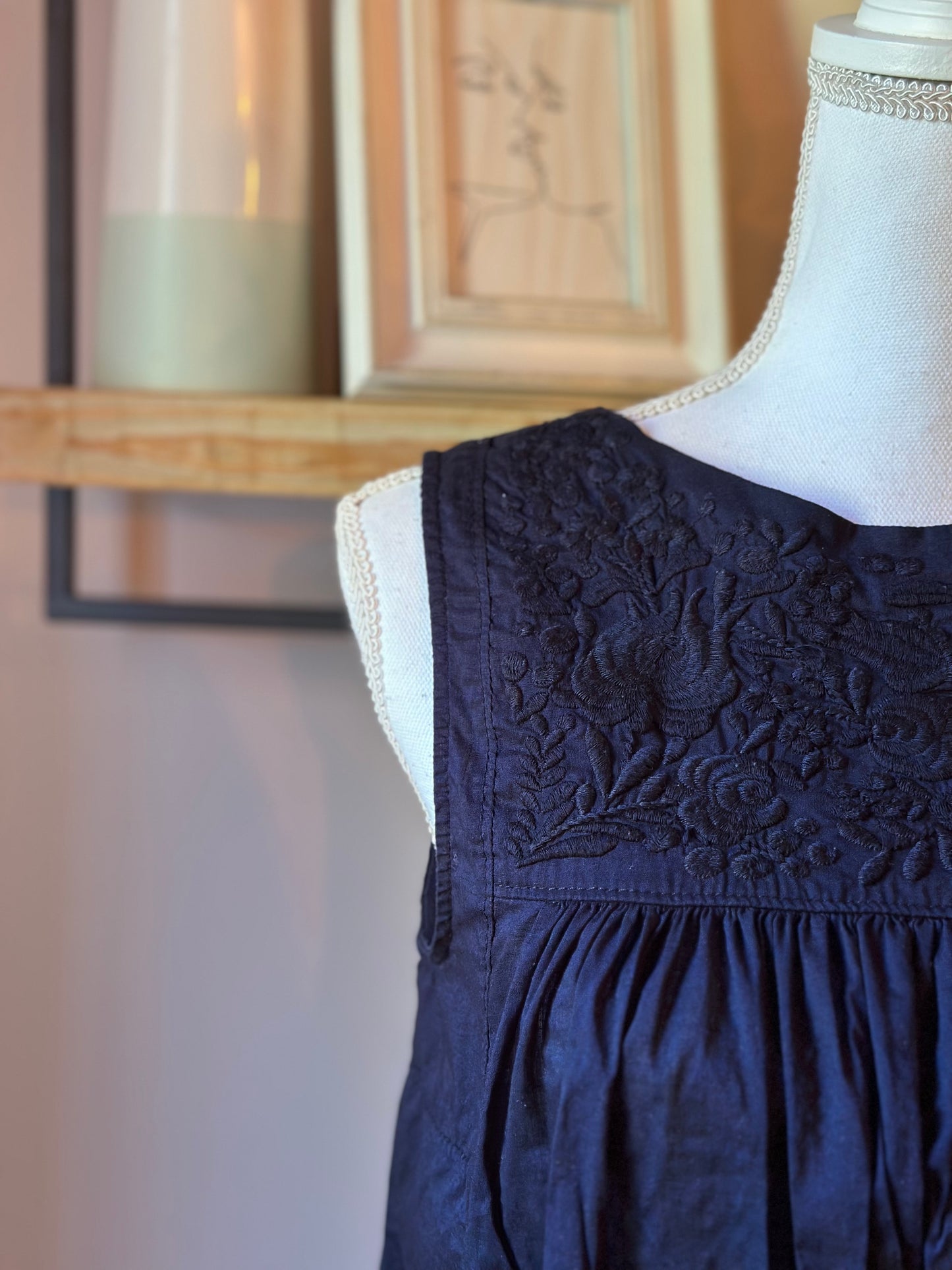 Blouse en coton brodé T.36