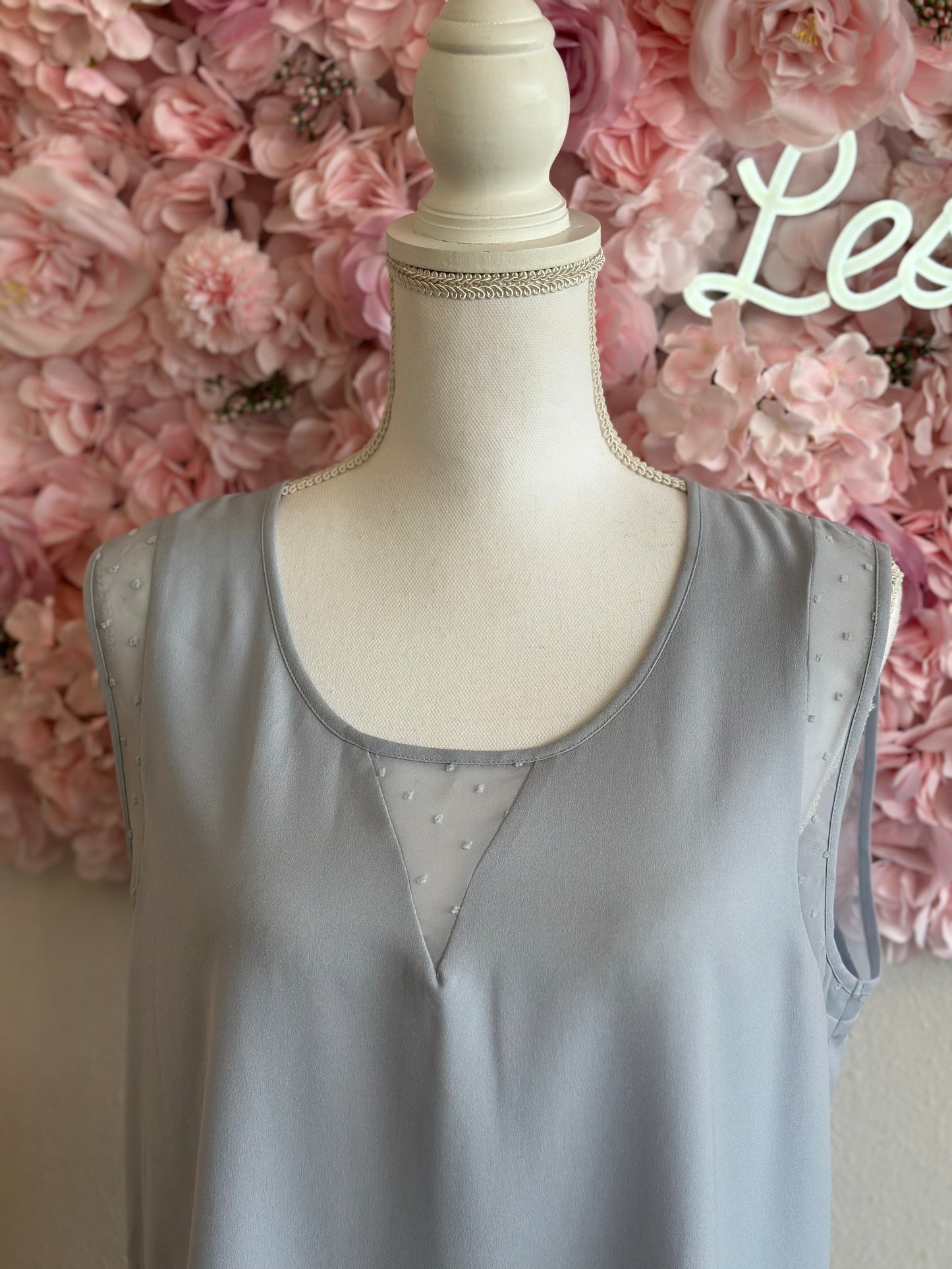 Blouse sans manches bleu clair, T.42