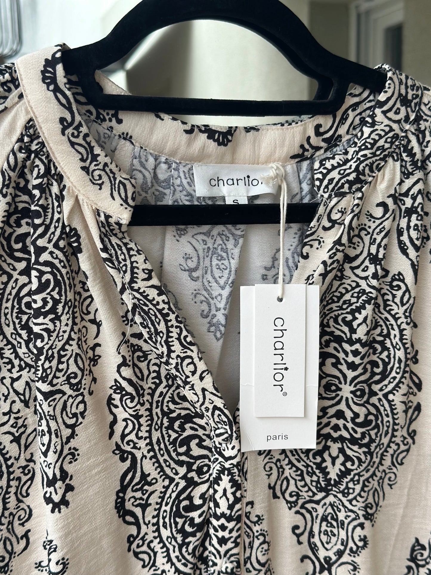 Blouse imprimé cachemire noir & écru – Neuve T.36