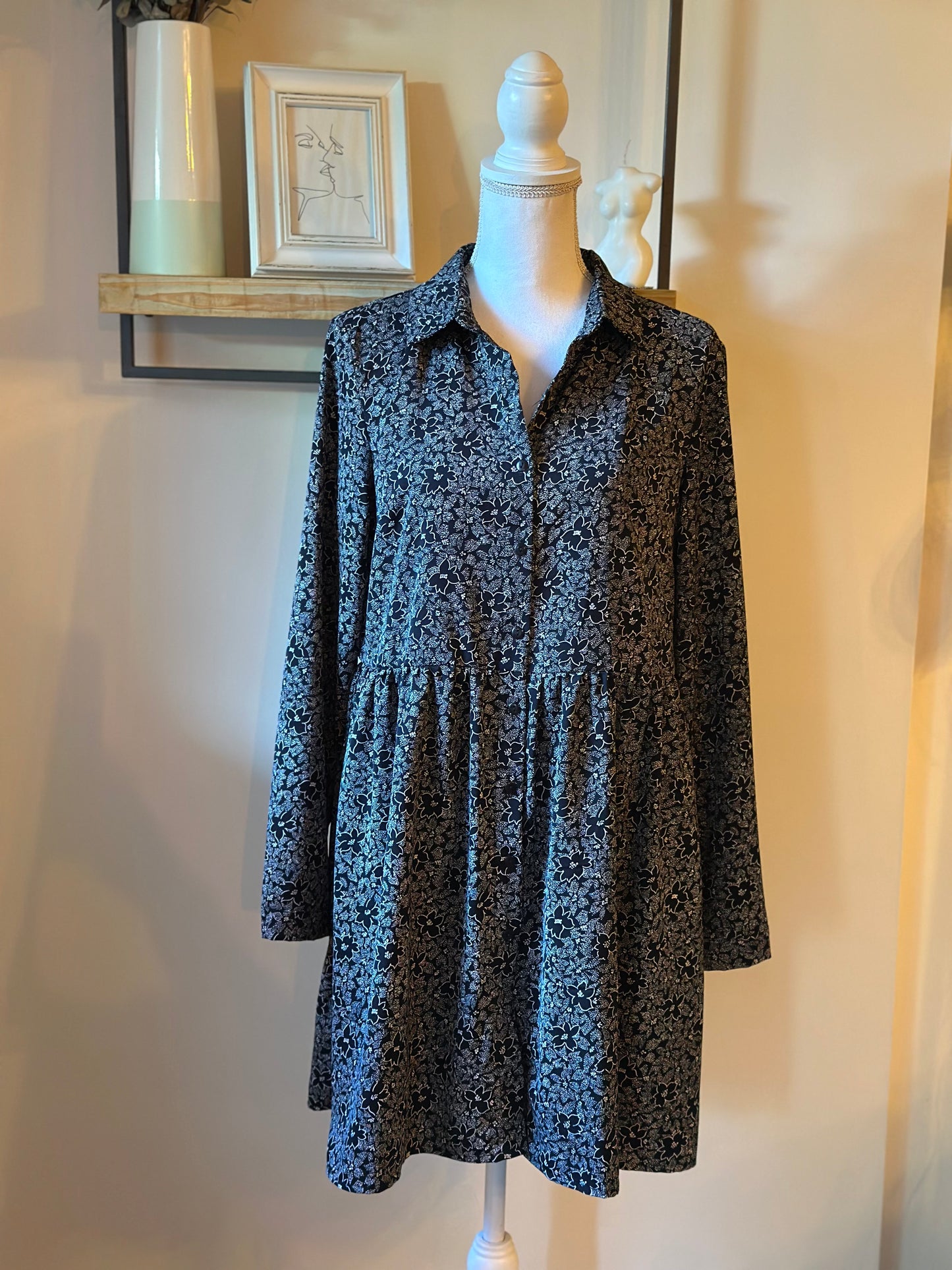 Robe chemise fluide imprimé floral noir et gris T.38