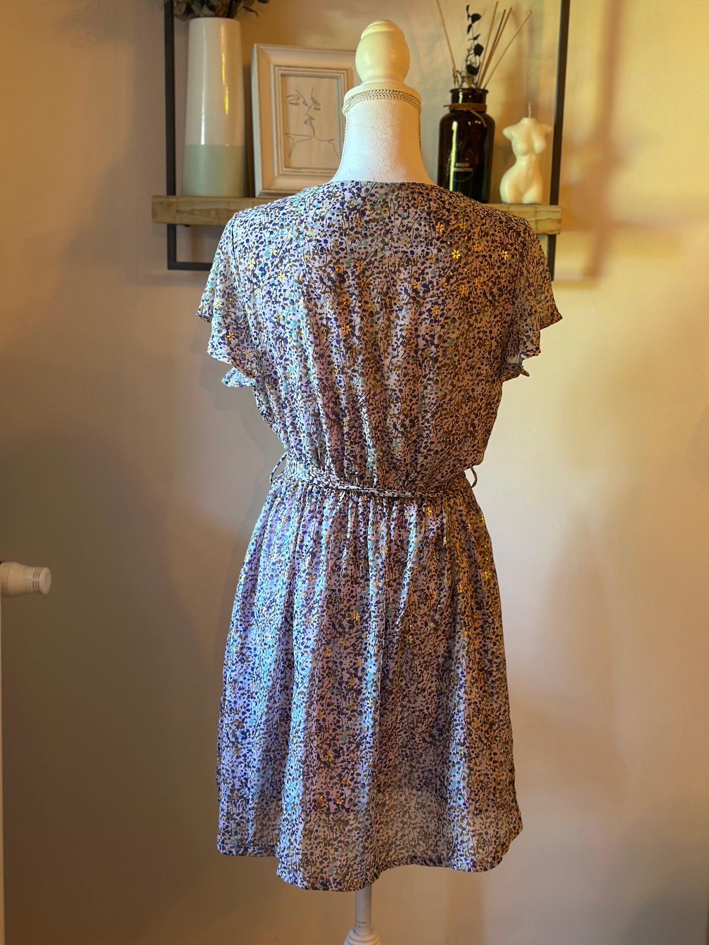 Robe fluide fleurie à col cache-cœur T.38/40