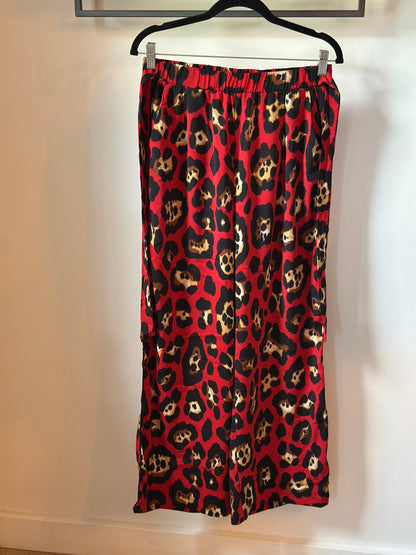 Pantalon fluide léopard rouge T.38