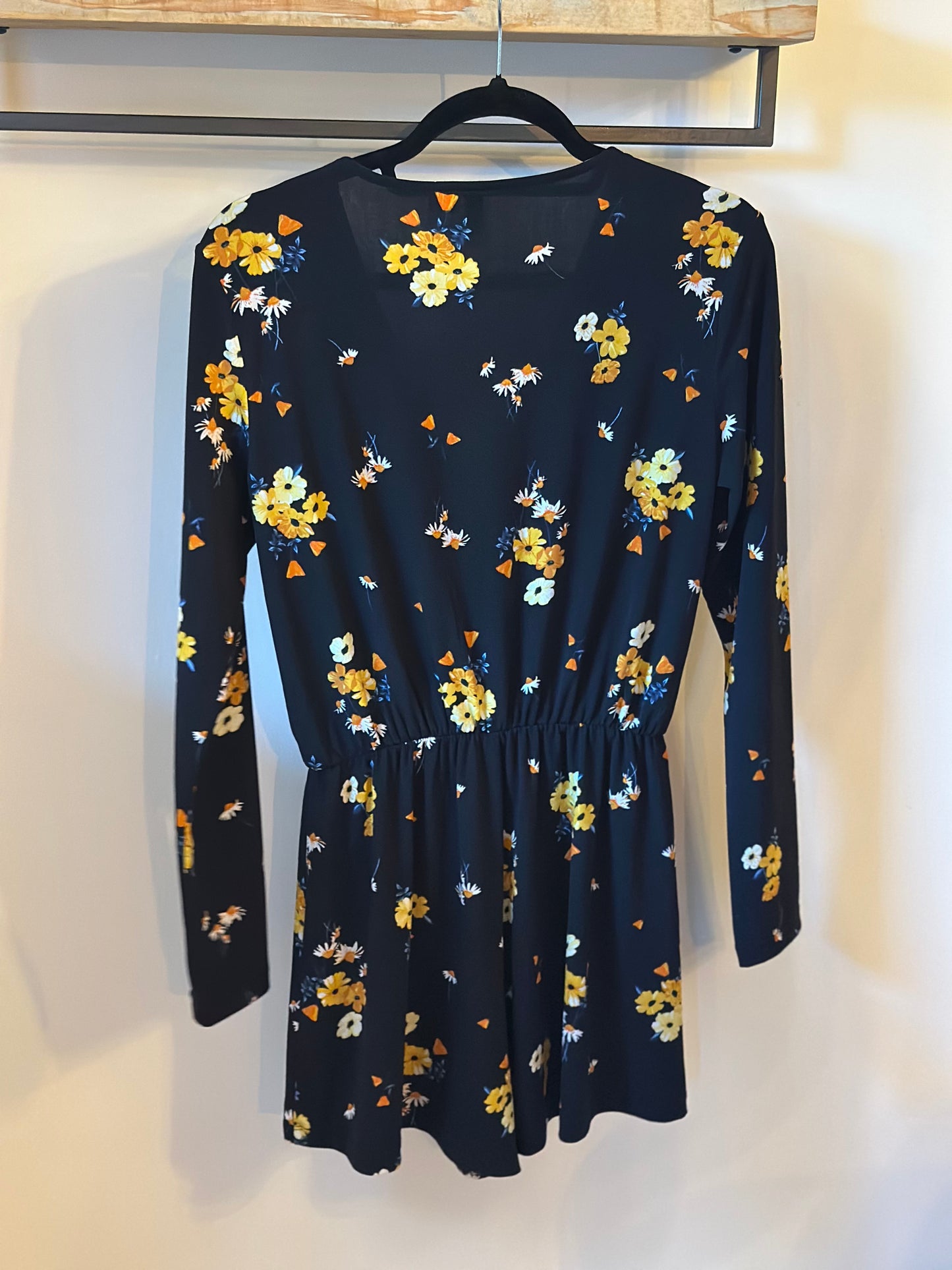 Combishort fleuri noir jaune T.38