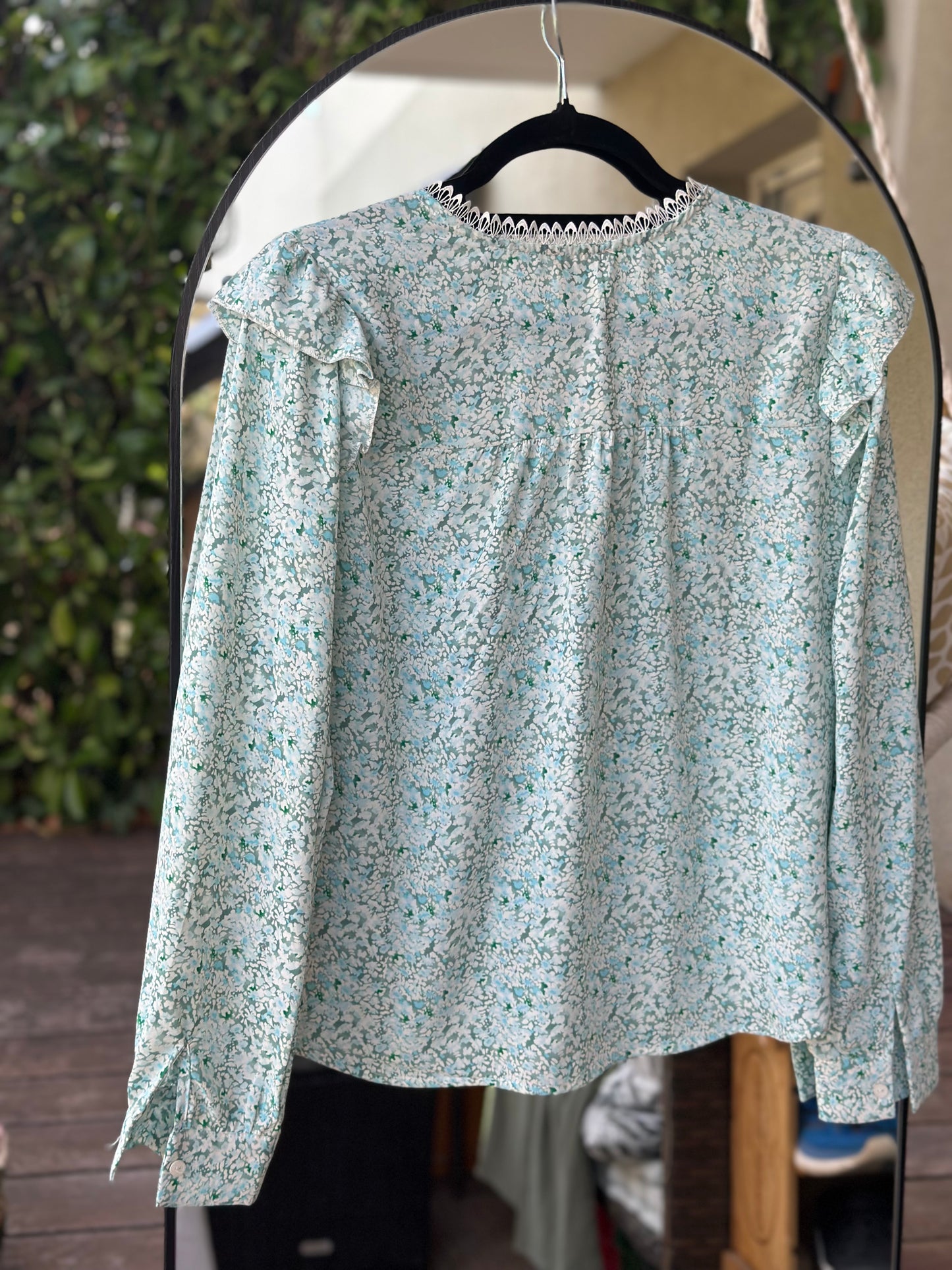 Blouse fleurie Neuve T.36/38