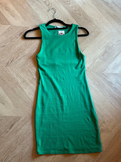 Robe moulante verte en coton T.36