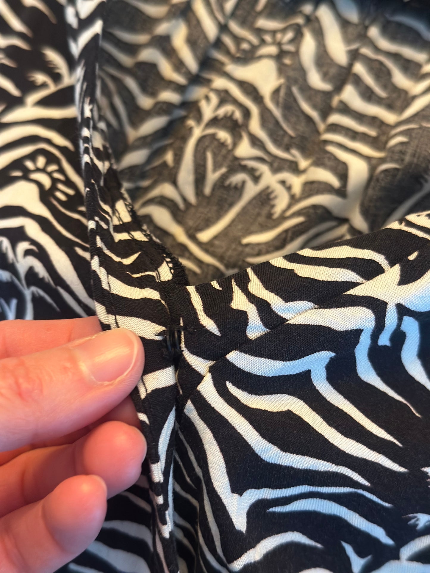 Robe imprimé zèbre palmiers noir et blanc T.36